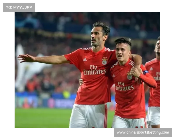 本菲卡正式宣布与14岁中国小将弗朗西斯科王续约的重大消息