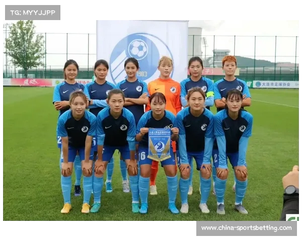 女足二十三人对抗艰难历程 男足惨败引发反思和讨论 女足二十三人对抗艰难历程 男足惨败引发反思和讨论